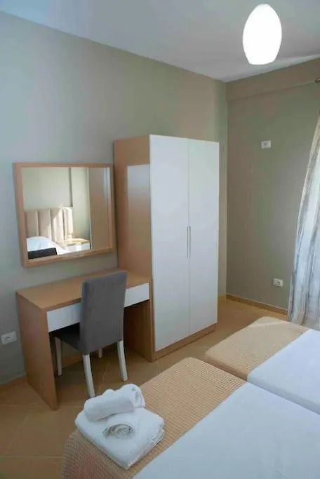 Feel Like Home Vlorë 0*,  アルバニア
